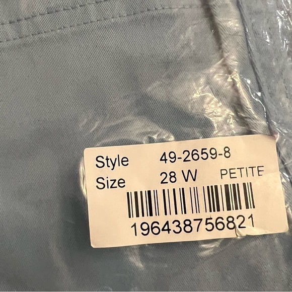 New Women Within 28W Petite Light Blue Capri Plus Size Pants - Picture 2 of 13
